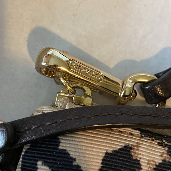 Coach Animal Print Wristlet Wallet Gorgeous - Picture 8 of 11